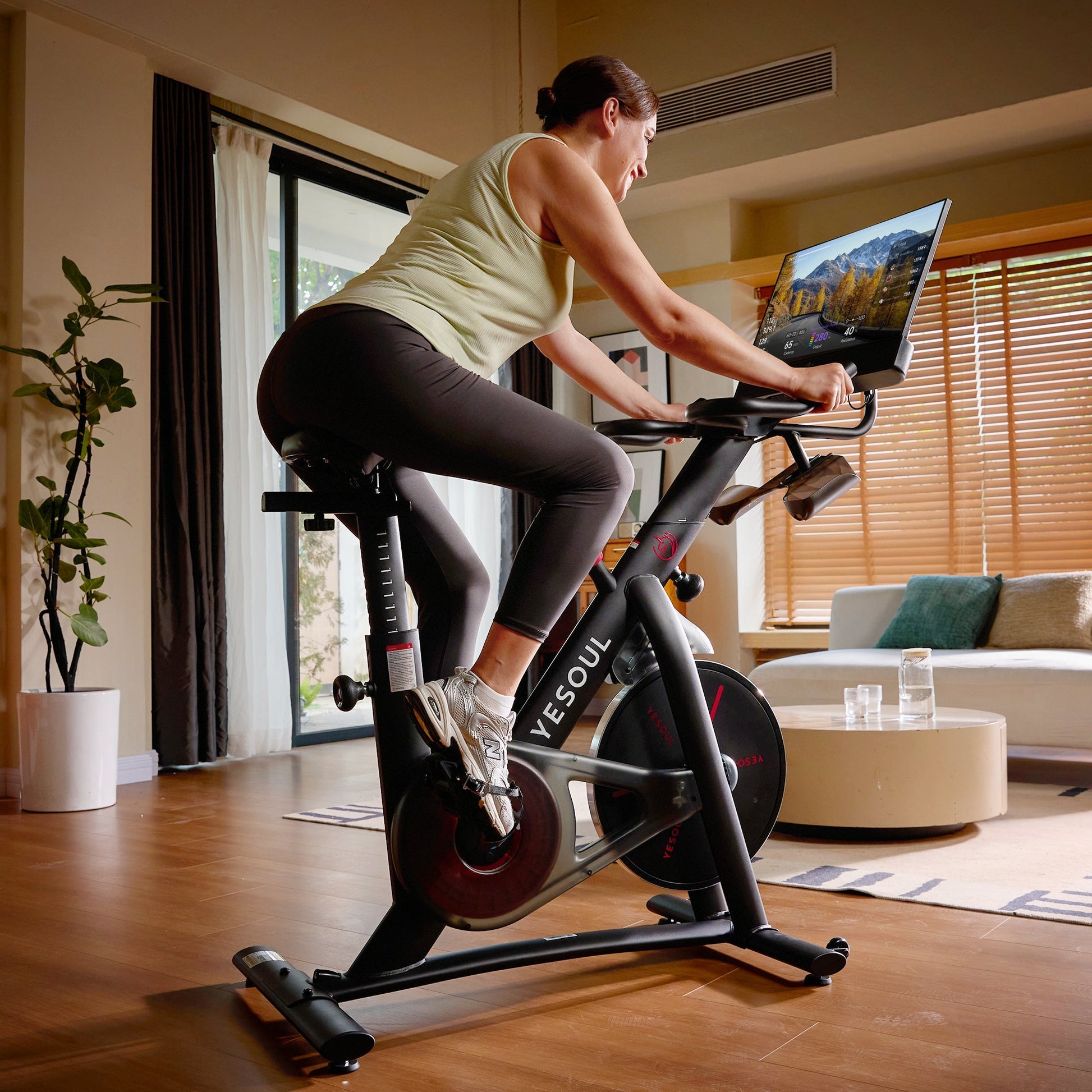 G1m Plus Smart Spin Bike product image