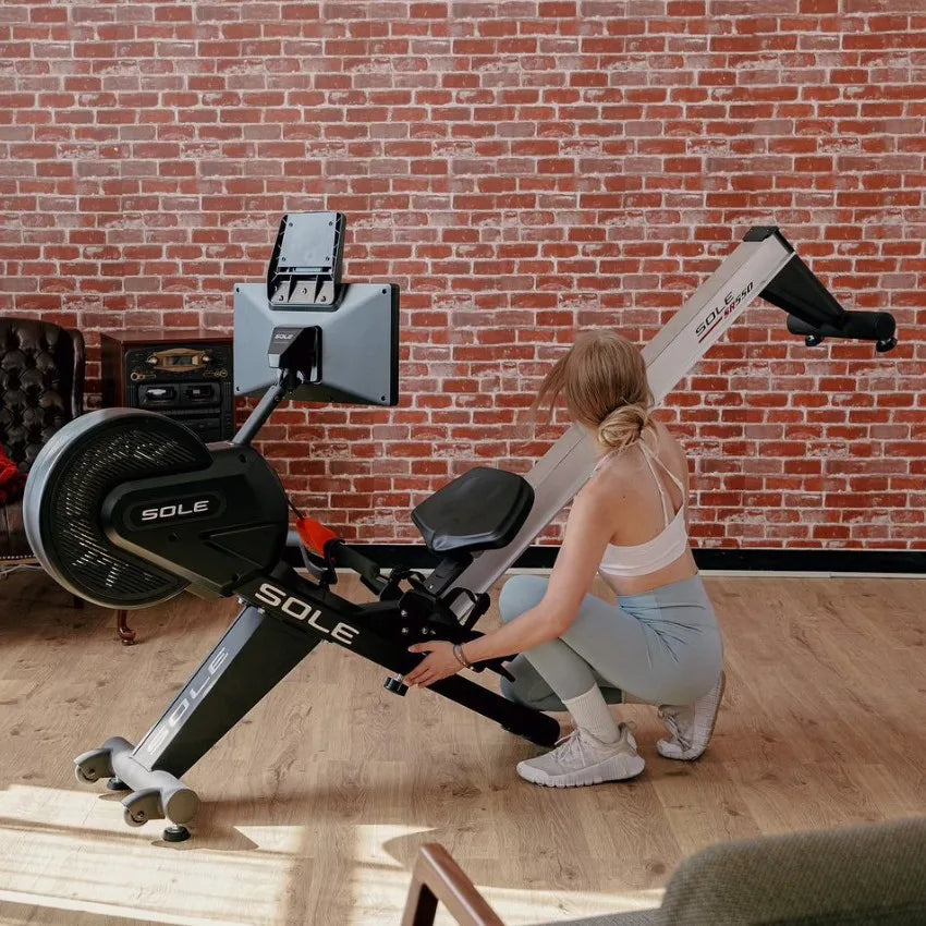 Sole Fitness Sr550 Rower (Magnetic & Air Resistance) detail image 3