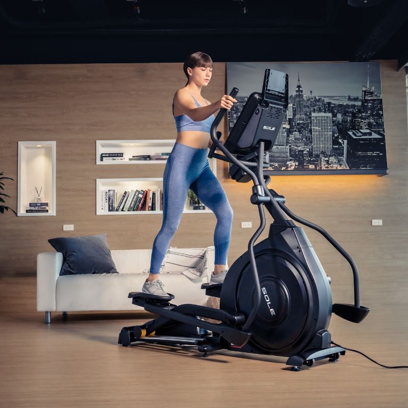 Sole Fitness E25 Elliptical 2024 detail image 4