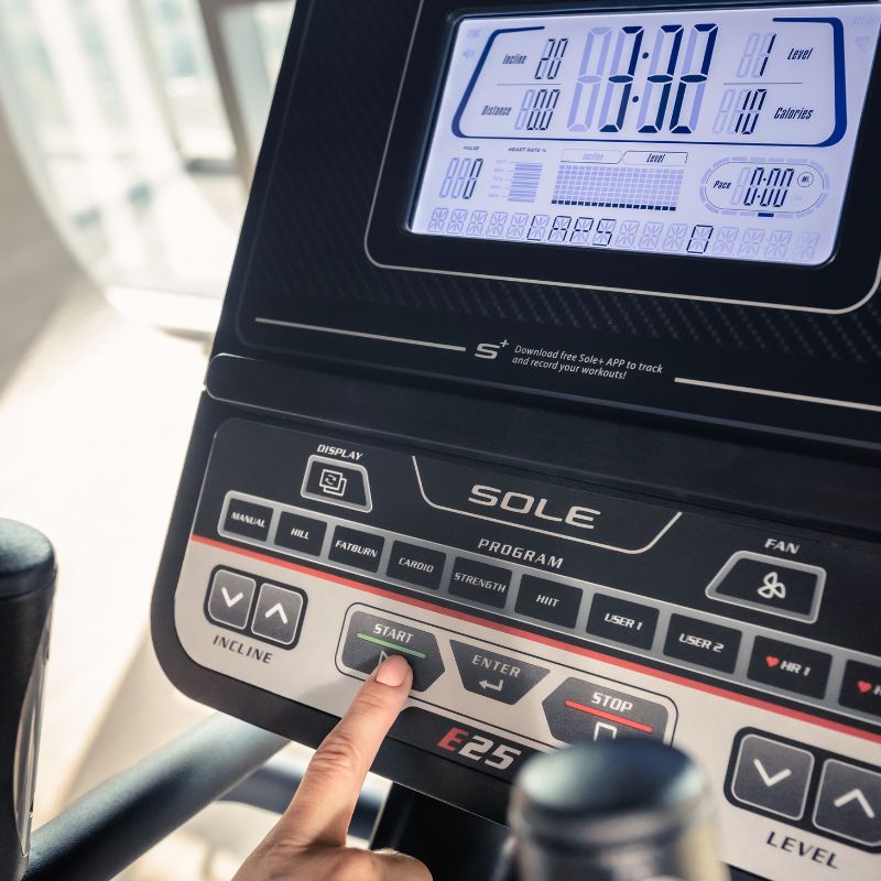 Sole Fitness E25 Elliptical 2024 detail image 5
